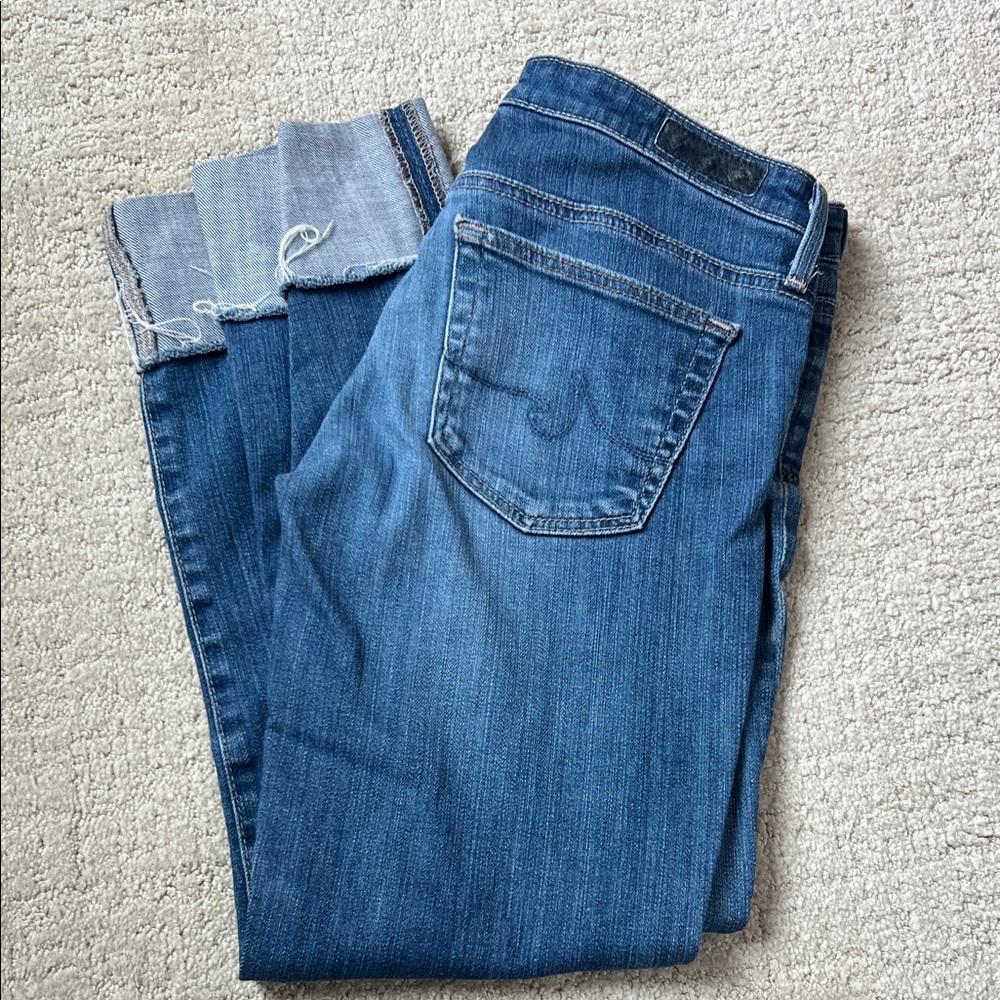 AG Adriano Goldschmied Blue Jean. The Stevie Cuff- slim straight cuffed.